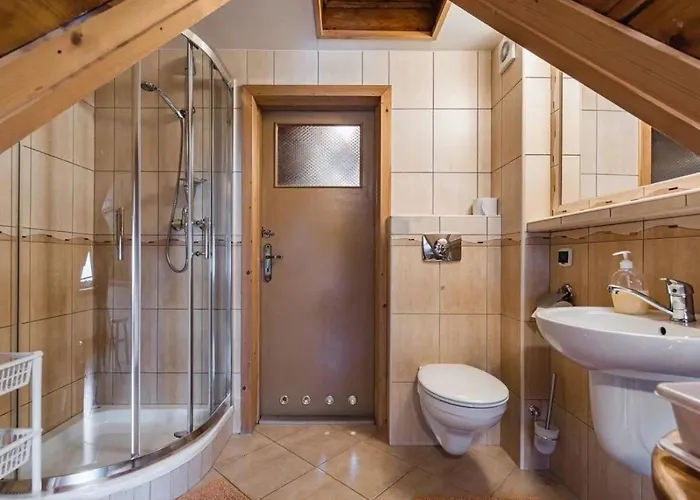 Dom Lesnik זקופאנה